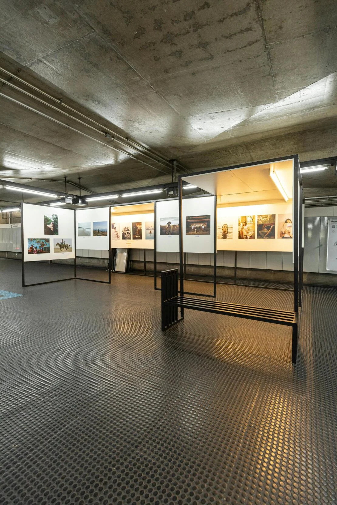 Progetto di stand fieristico visto dall’alto con disposizione degli spazi espositivi